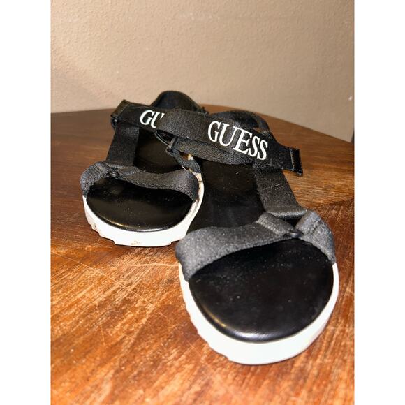 Guess Black & White Fun Festival Strappy Summer Beach Sandals  10M - Picture 1 of 10
